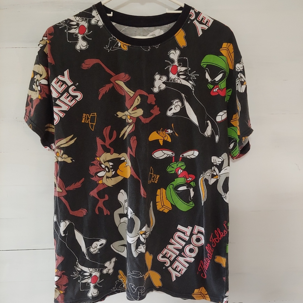 Looney Tunes ACME Bugs Bunny Shirt M/L